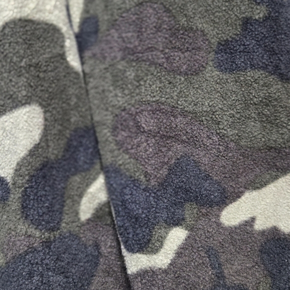 LIV MICRO FLEECE CAMO LONG SLEEVE HALF SNAP SWEATER LARGE L NEW - Picture 5 of 6